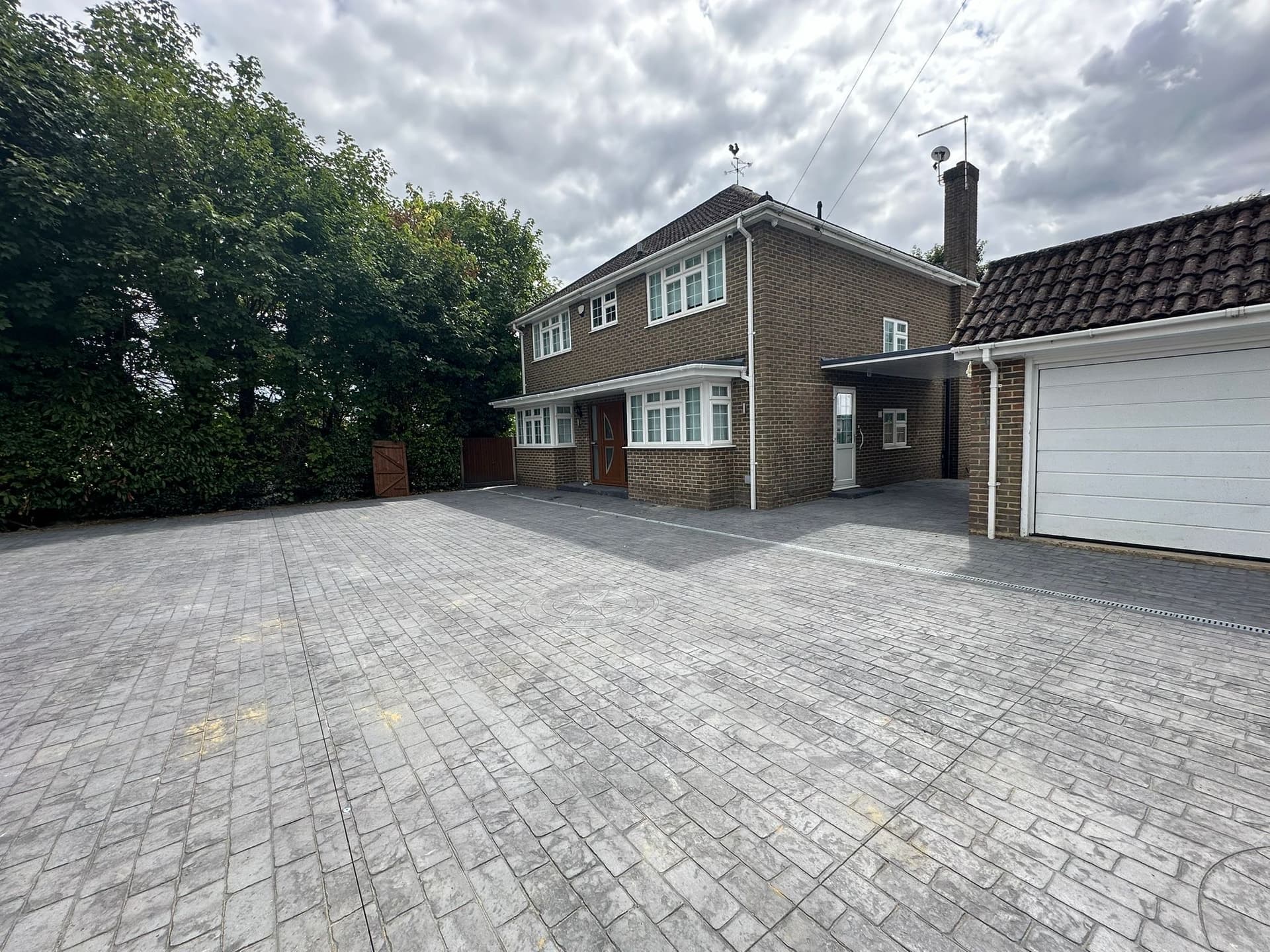 Driveway Renovation project in Richmond, TW9, London by SOM Development